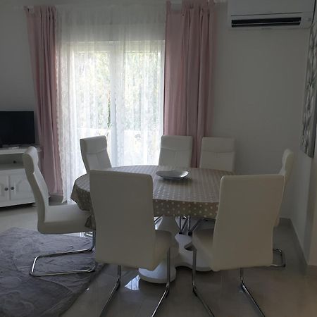 Apartments Mare Banjol Dış mekan fotoğraf